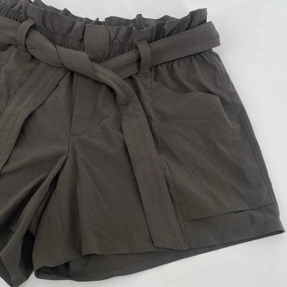 ATHLETA Women’s Size 8 Skyline Paper Bag Belted Shorts in Arbor Olive 29292 - Picture 4 of 13